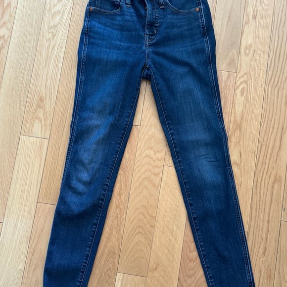 Madewell Dark Wash Jeans - Picture 3 of 4